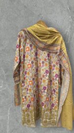 Golden Petal Symphony DC2033 - Image 2